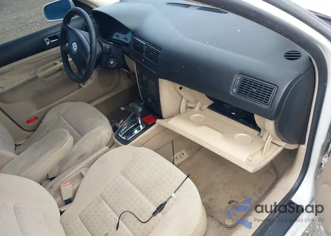 2002 Volkswagen Golf Gls 2.0L z USA, uszkodzony, nr VIN 9BWGK61J524026128